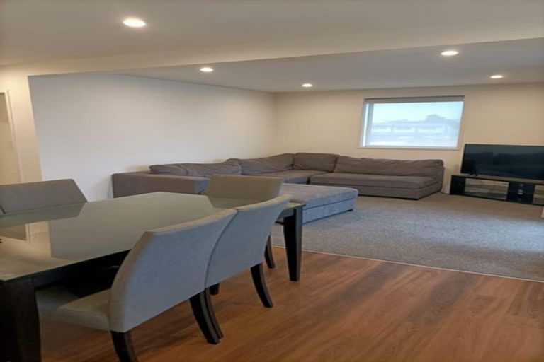 Photo of property in 5/45 Cessna Crescent, Mangere, Auckland, 2022