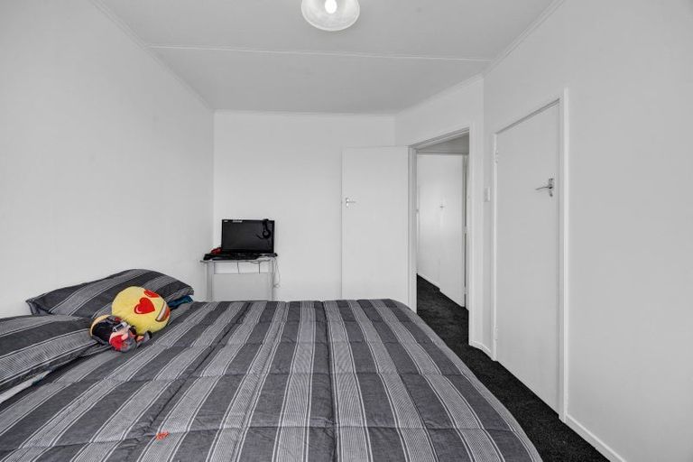 Photo of property in 15a Pratt Street, Waitara, 4320