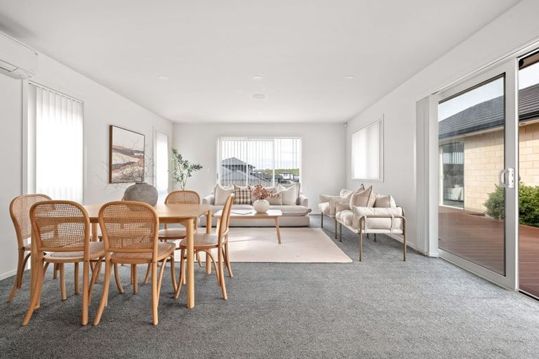 Photo of property in 10 Paiaka Place, Rototuna North, Hamilton, 3210