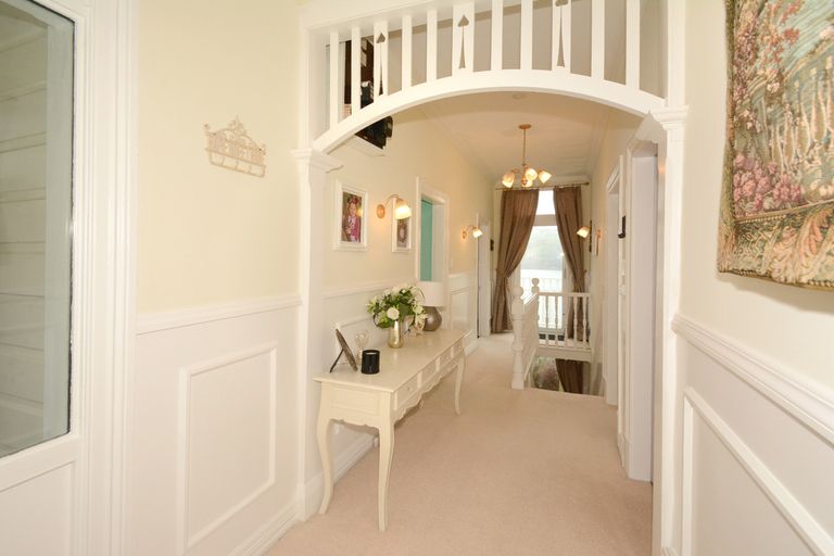 Photo of property in 23 Adderley Terrace, Ravensbourne, Dunedin, 9022