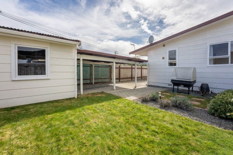 Photo of property in 2/56 Ward Street, Trentham, Upper Hutt, 5018