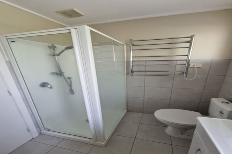 Photo of property in 1/26 Richards Avenue, Forrest Hill, Auckland, 0620