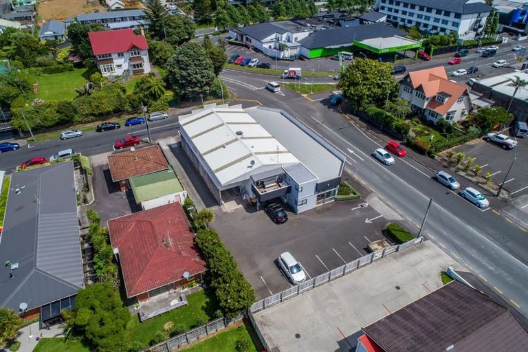 Photo of property in 37 Hobson Street, New Plymouth, 4312