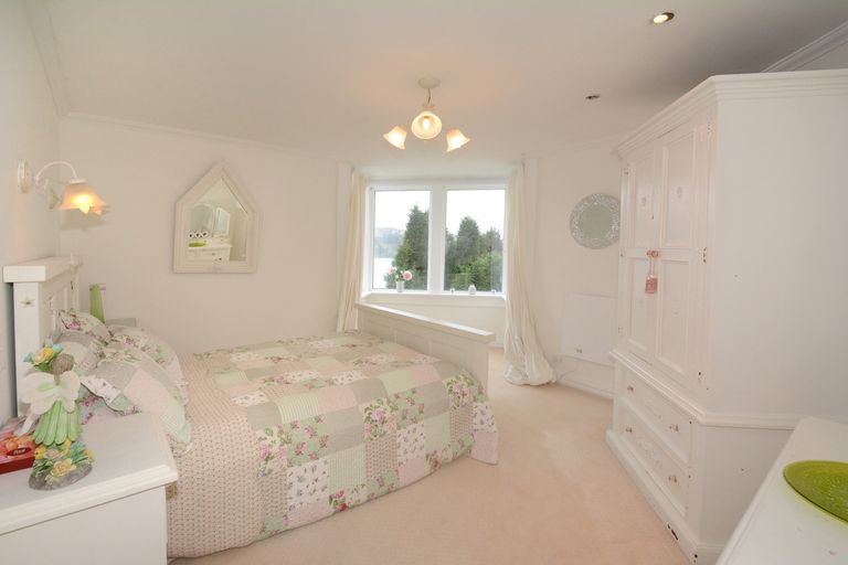 Photo of property in 23 Adderley Terrace, Ravensbourne, Dunedin, 9022