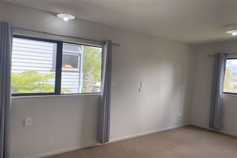 Photo of property in 87b Kaurilands Road, Titirangi, Auckland, 0604