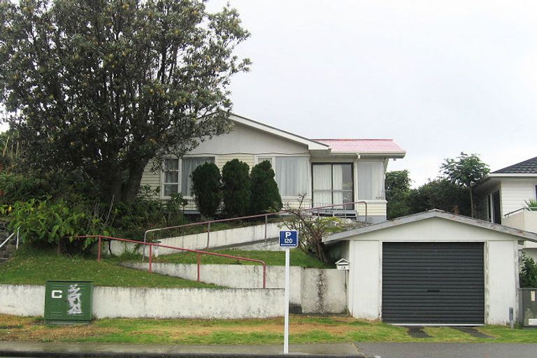 Photo of property in 54 Maclean Street, Paraparaumu Beach, Paraparaumu, 5032