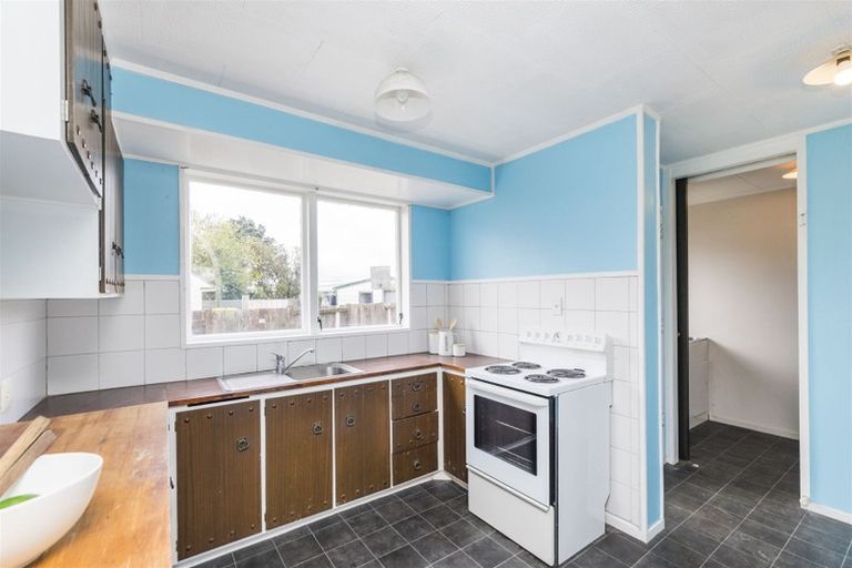 Photo of property in 52 Acacia Street, Kelvin Grove, Palmerston North, 4414