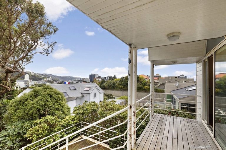 Photo of property in 100 Hill Street, Thorndon, Wellington, 6011