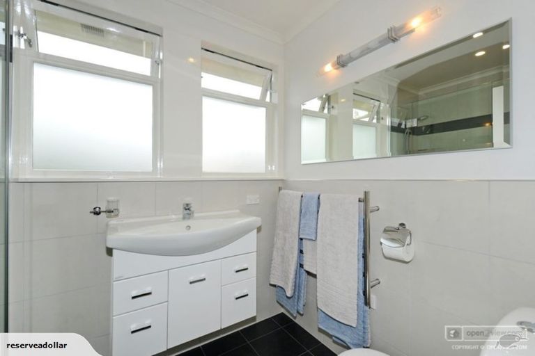 Photo of property in 30a Ranfurly Street, Trentham, Upper Hutt, 5018