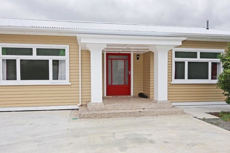 Photo of property in 512 Eastbourne Street East, Hastings, 4122