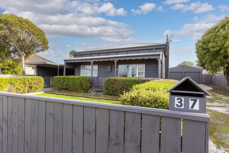 Photo of property in 37 Burgoyne Street, Woodville, 4920