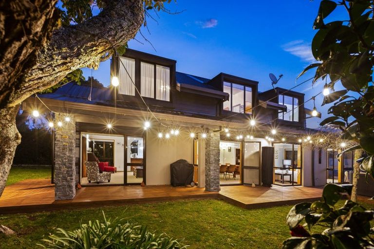 Photo of property in 1 Maygrove Drive, Orewa, 0931