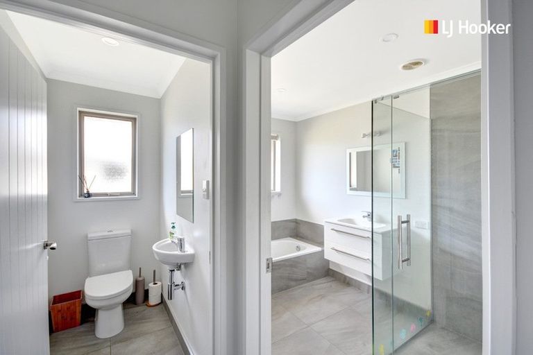 Photo of property in 49 Silver Springs Boulevard, Mosgiel, 9024