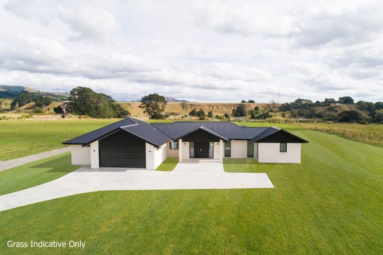 Photo of property in 270 Valley Views, Fitzherbert, Palmerston North, 4472