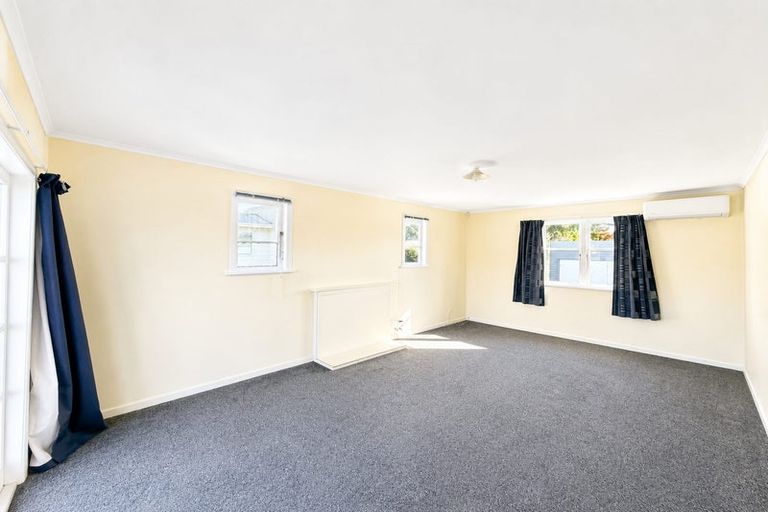 Photo of property in 57 Glendale Road, Glen Eden, Auckland, 0602