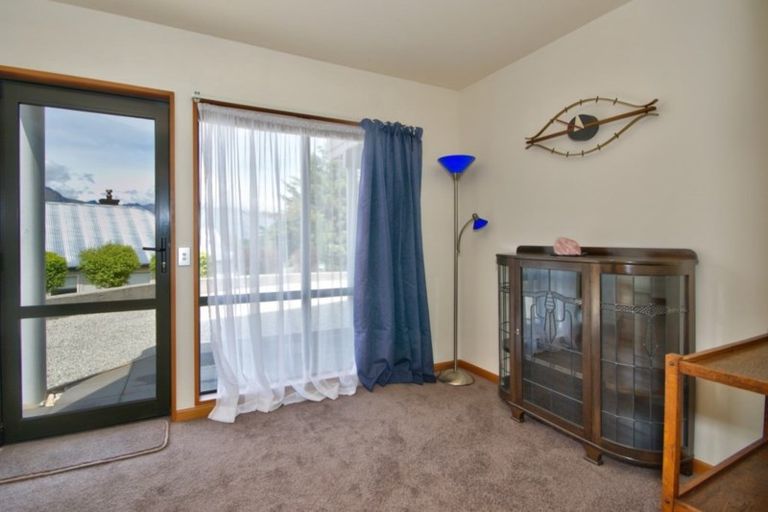 Photo of property in 237 Fernhill Road, Sunshine Bay, Queenstown, 9300