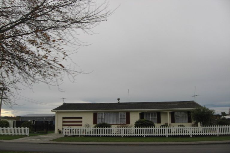 Photo of property in 32 Centennial Avenue, Balclutha, 9230