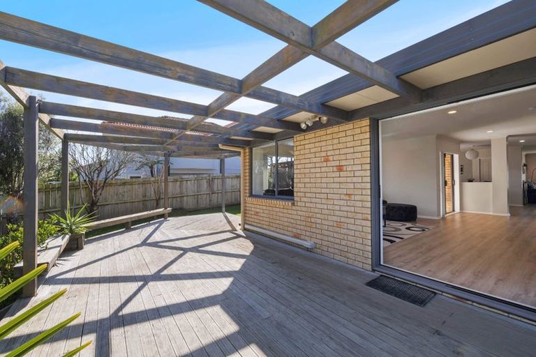 Photo of property in 18 Brittany Drive, Henderson, Auckland, 0612