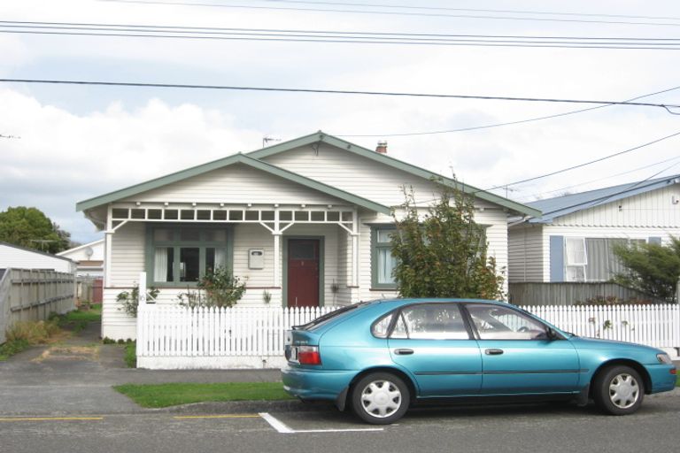 Photo of property in 16 Pilmuir Street, Hutt Central, Lower Hutt, 5010