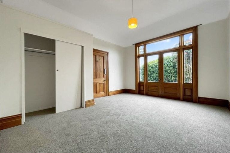 Photo of property in 16 Lawrence Street, Newtown, Wellington, 6021