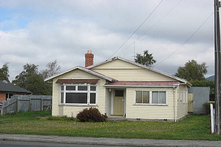 Photo of property in 9 Exeter Street, Waimate, 7924