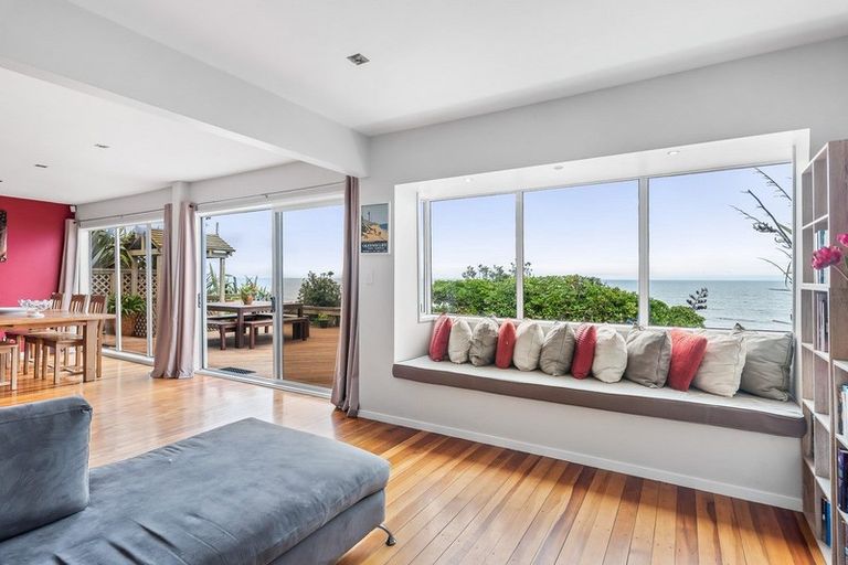 Photo of property in 100 The Esplanade, Raumati South, Paraparaumu, 5032