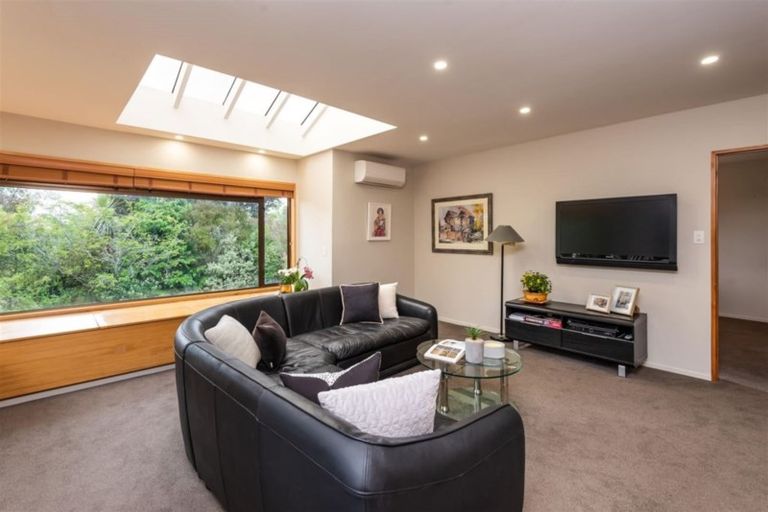 Photo of property in 10 Nehru Place, Cashmere, Christchurch, 8022
