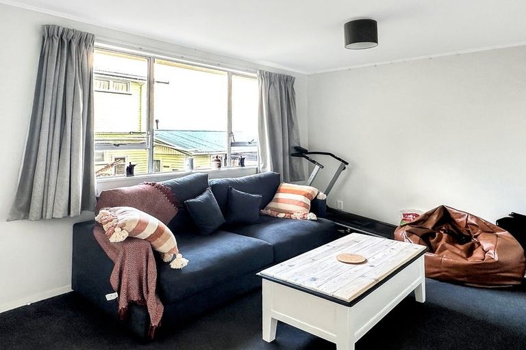 Photo of property in 46 Acacia Avenue, Maungaraki, Lower Hutt, 5010