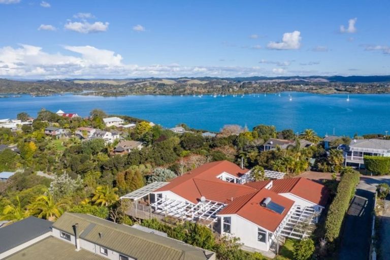 Photo of property in 61 Doves Bay Road, Kerikeri, 0294