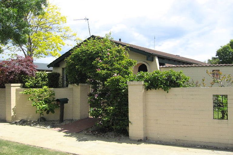 Photo of property in 29 Connemara Drive, Northwood, Christchurch, 8051