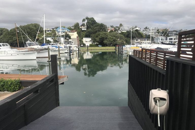 Photo of property in 1/12 Craig Road, Milford, Auckland, 0620