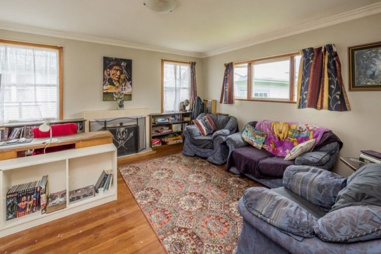 Photo of property in 10 Clyde Street, Levin, 5510