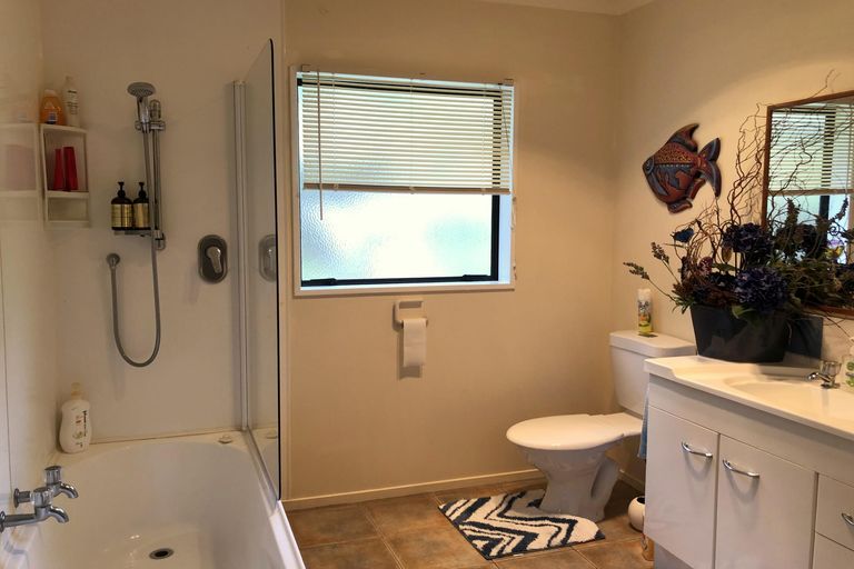 Photo of property in 125b Waimate North Road, Kerikeri, 0293