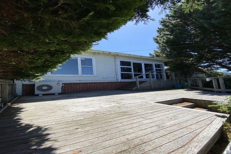 Photo of property in 62 Kelburn Parade, Kelburn, Wellington, 6012