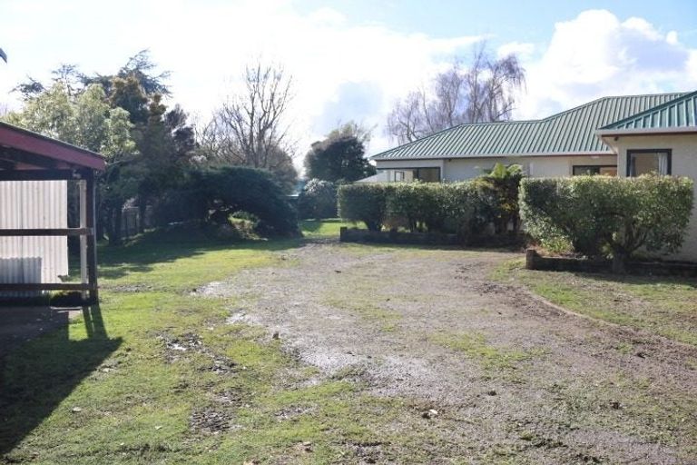 Photo of property in 19 Norwich Place, Awapuni, Palmerston North, 4412