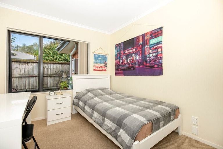 Photo of property in 30 Blackwood Drive, Wattle Downs, Auckland, 2103