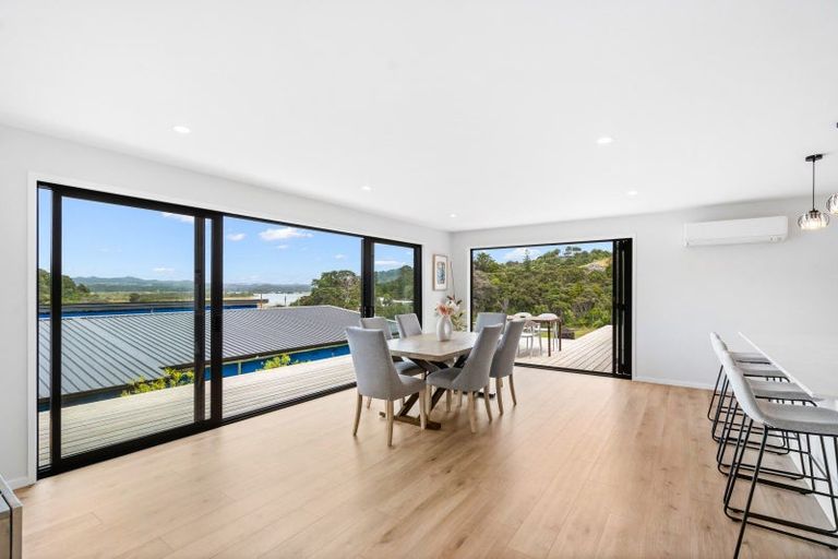 Photo of property in 11 Rihi Paea Rise, Ngunguru, 0173