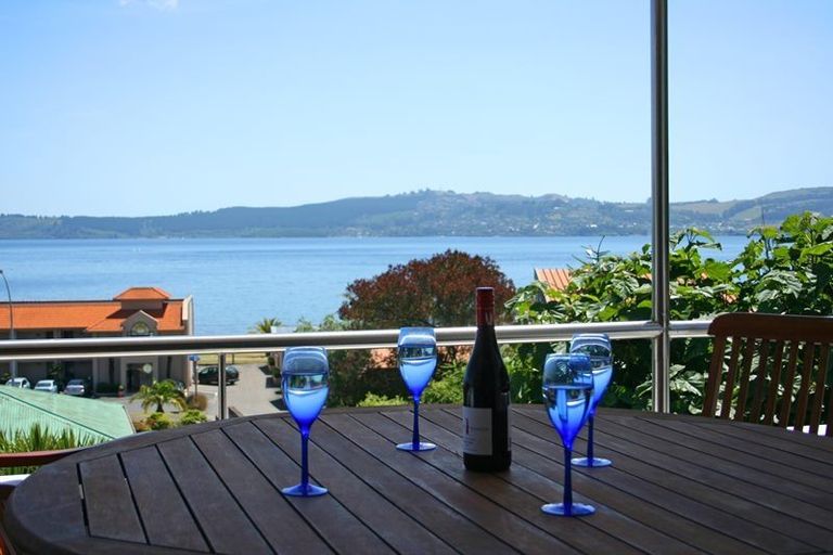 Photo of property in 6 Harvey Street, Waipahihi, Taupo, 3330