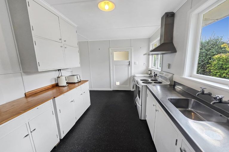 Photo of property in 12 Williams Street, Marewa, Napier, 4110