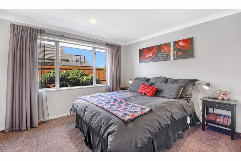 Photo of property in 48 Huntingdon Drive, Rangiora, 7400