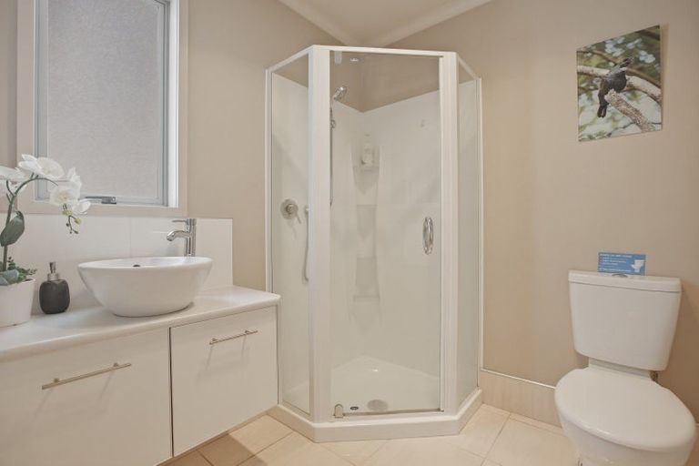 Photo of property in 32c Gilbert Street, New Plymouth, 4310