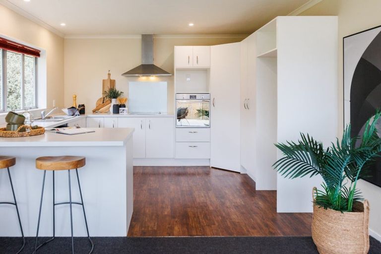 Photo of property in 33 Masefield Terrace, Kelvin Grove, Palmerston North, 4414