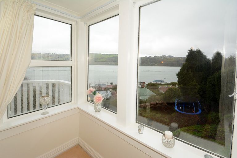 Photo of property in 23 Adderley Terrace, Ravensbourne, Dunedin, 9022