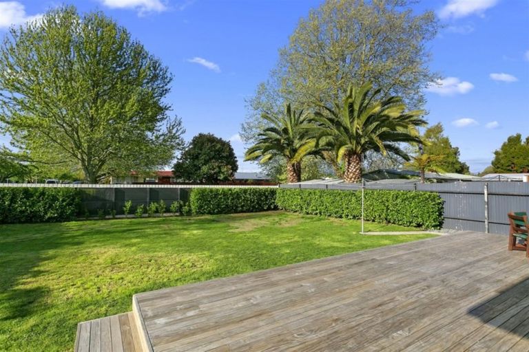 Photo of property in 322 Shakespeare Street, Leamington, Cambridge, 3432