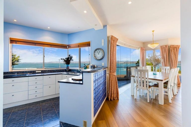 Photo of property in 9 Brigantine Drive, Beach Haven, Auckland, 0626