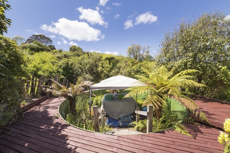 Photo of property in 18 Marshall Road, Hunterville, 4730