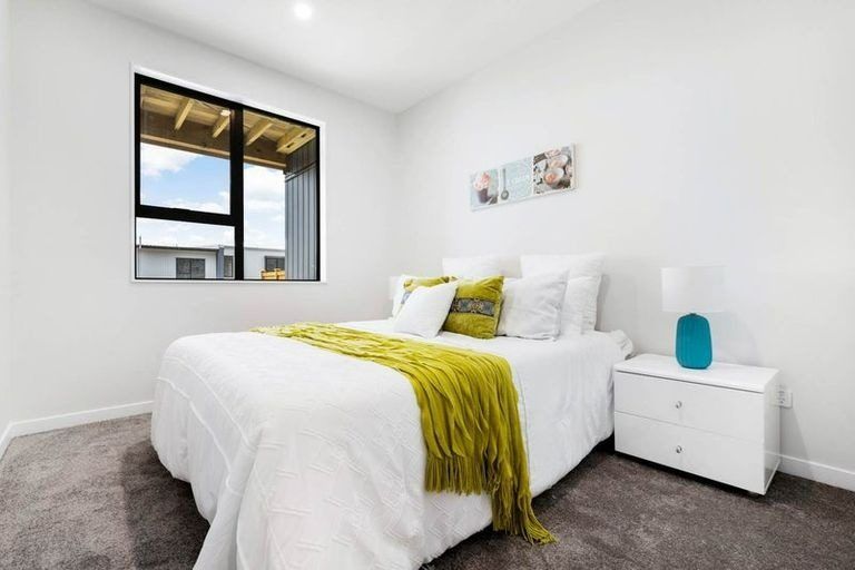 Photo of property in 7 Arura Place, Massey, Auckland, 0614