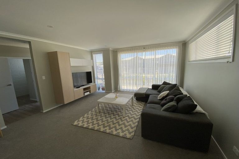 Photo of property in 79 Karepiro Drive, Stanmore Bay, Whangaparaoa, 0932