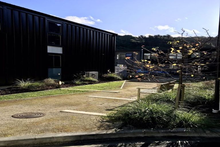 Photo of property in 11 Rua Kai Way, Brooklyn, Wellington, 6021