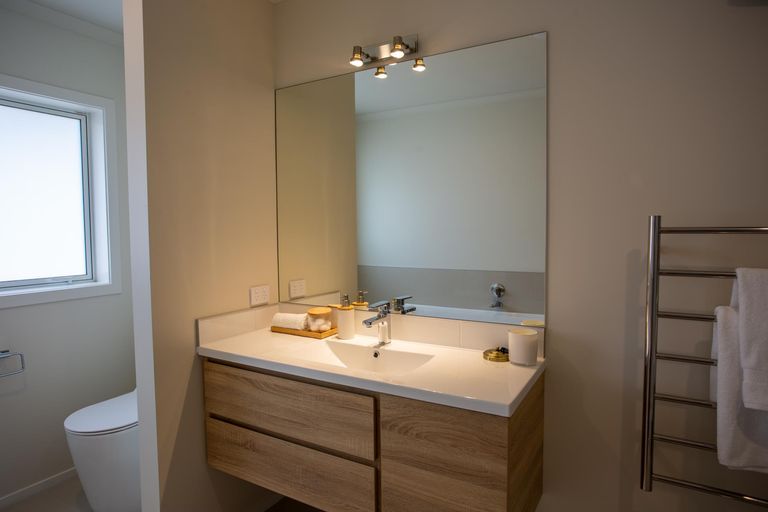 Photo of property in 62 Feist Street, Carterton, 5713